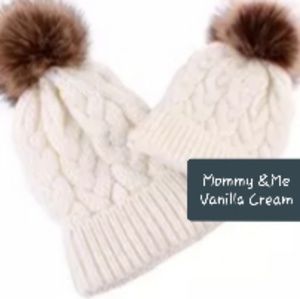Host Pick🎉 Mommy &Me Matching Beanies
